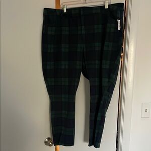 Old Navy Green and Black Cropped Plaid Pants